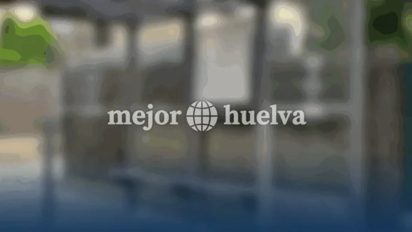 Huelva da un paso adelante: 40 marquesinas de autobús se convierten en refugios libres de humo