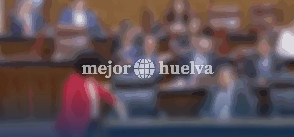 La regularización de inmigrantes en Huelva: un debate que divide a la política local