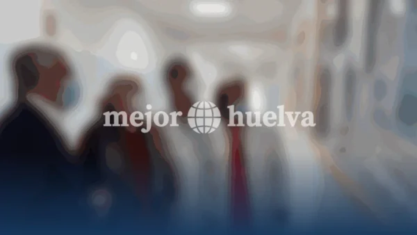 El Hospital Infanta Elena rinde homenaje a la enfermería con una exposición histórica