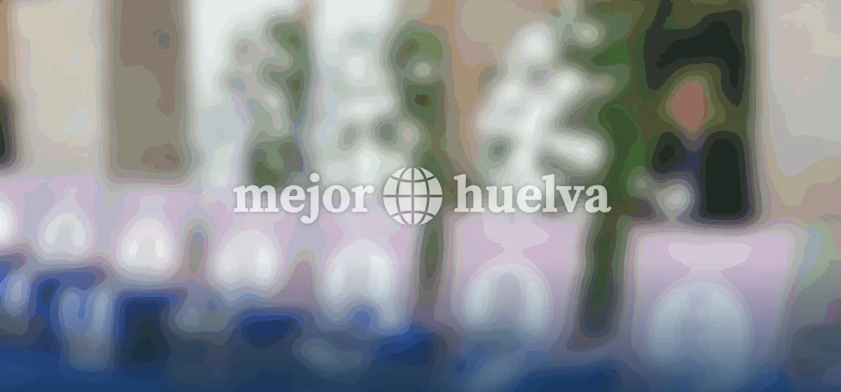 Juanma Moreno rinde homenaje a los héroes caídos en la lucha contra el narcotráfico