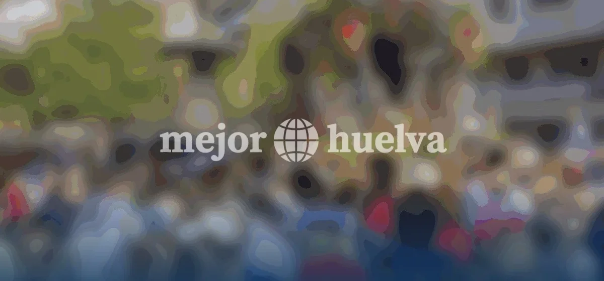 La devoción y el colorido marcan la salida de la Hermandad del Rocío de Emigrantes en Huelva