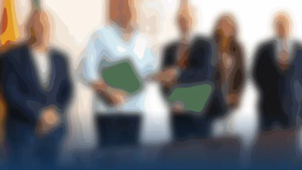 Caja Rural del Sur refuerza su compromiso educativo con 125.000 euros en becas para la UHU